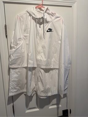 Nike White Women's Hooded Windbreaker Jacket with Black Swoosh